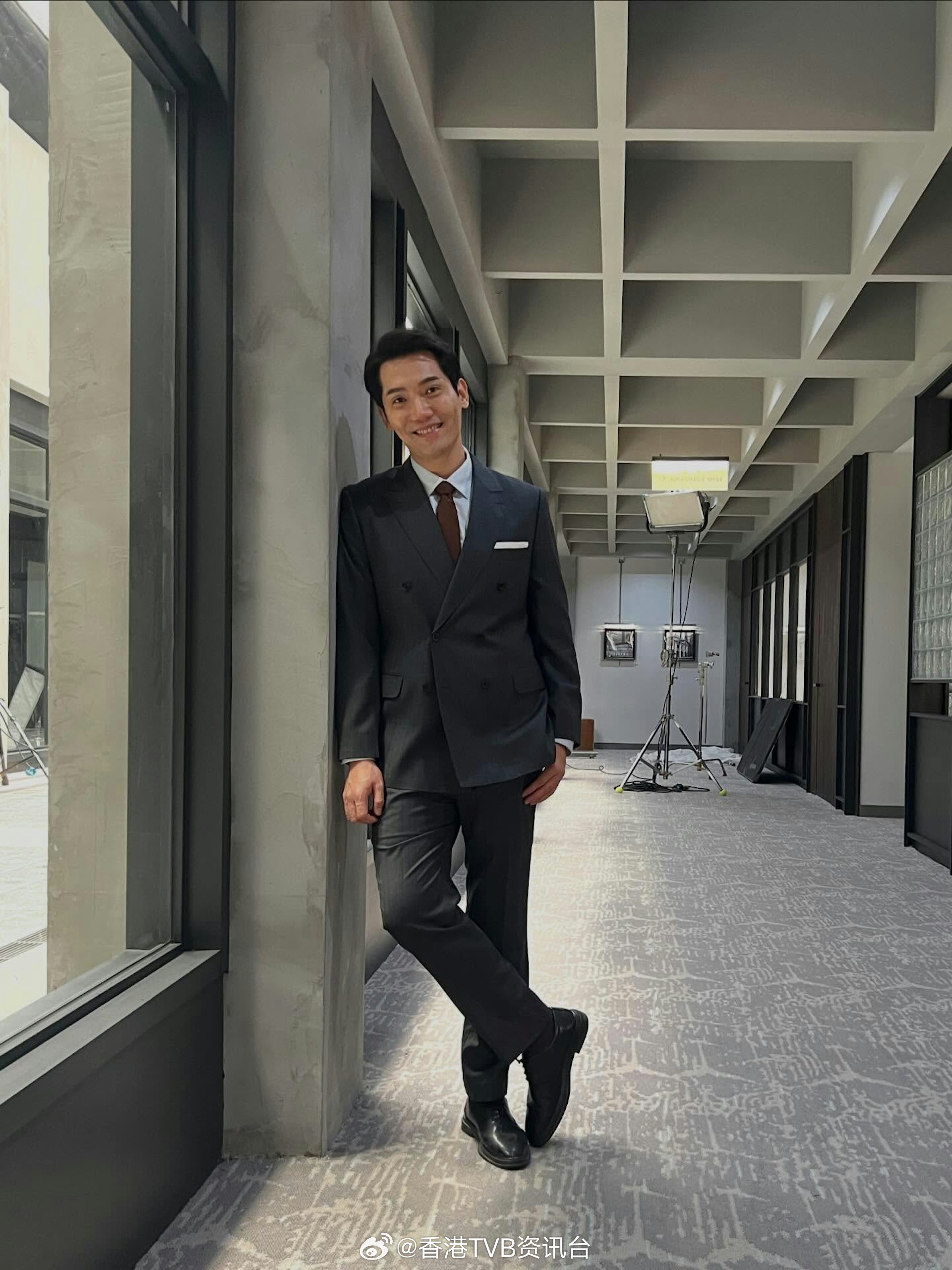 《正义女神》阮官变“纸片人”？黄建东暴瘦30磅真相曝光在新剧《正义女神》中饰演阮