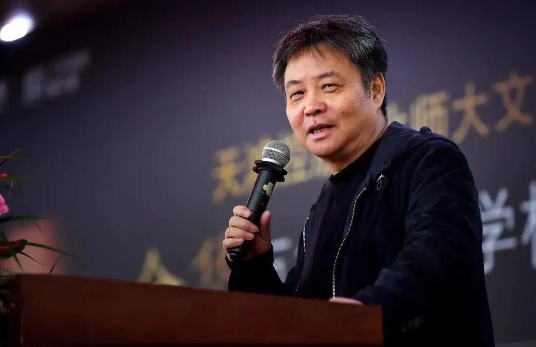 余华的文学白日梦

1979年，余华进入宁波第二医院口腔科进修。

同屋的进修医