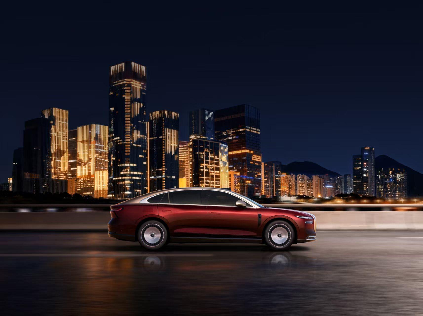 岚图追光L售价27.99万元起，这个价格不错，当时看到实车以为起码30+，结果3