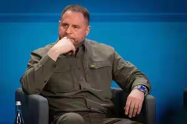 当地时间11月28日，基辅发生了一件大事，乌克兰国家反腐败局和特别反腐检察院的工