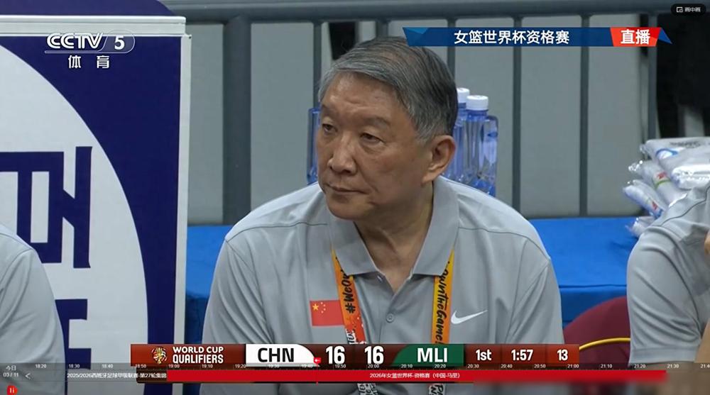 赢球还挨骂！张茹张曼曼全场挂零，宫鲁鸣拍桌子骂醒女篮全队
 
你敢信？34岁的高