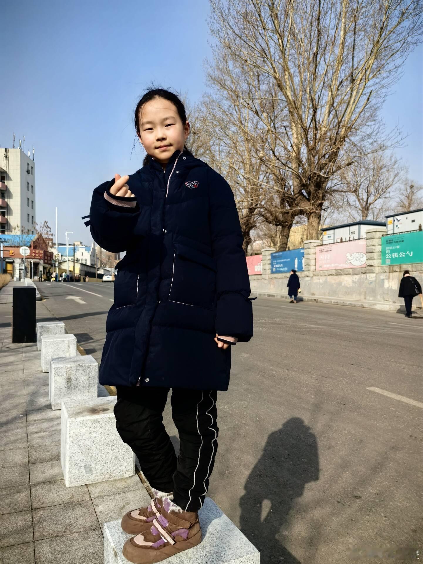 眼看明天就要登校啦，姐姐这个悠长而充满欢声笑语的寒假就要结束啦，我们共同谱写了一