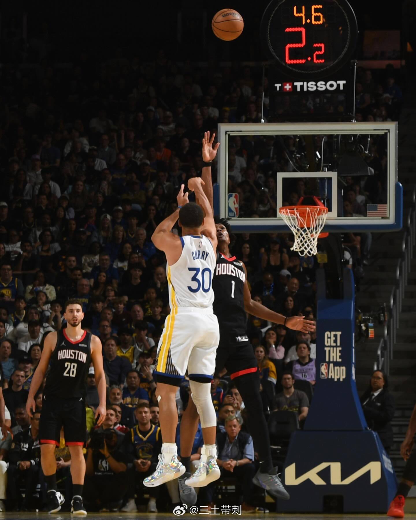 韦德之道 复出的库里穿的是什么？韦德之道12 Lux ASG，我太喜欢这个配色了