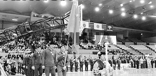 1977年第九届男篮亚锦赛期间，亚篮联敲定中国香港获得第十届男篮亚锦赛主办权。但