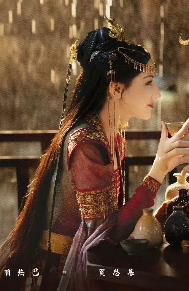 迪丽热巴贺思慕元宵节剧照迪丽热巴贺思慕元宵节贺图 迪丽热巴贺思慕元宵节剧照 