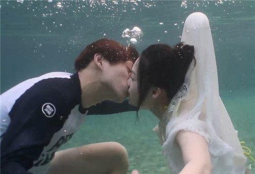 你敢信这么大尺度的恋综 还是上星播出的吗 ​​​
