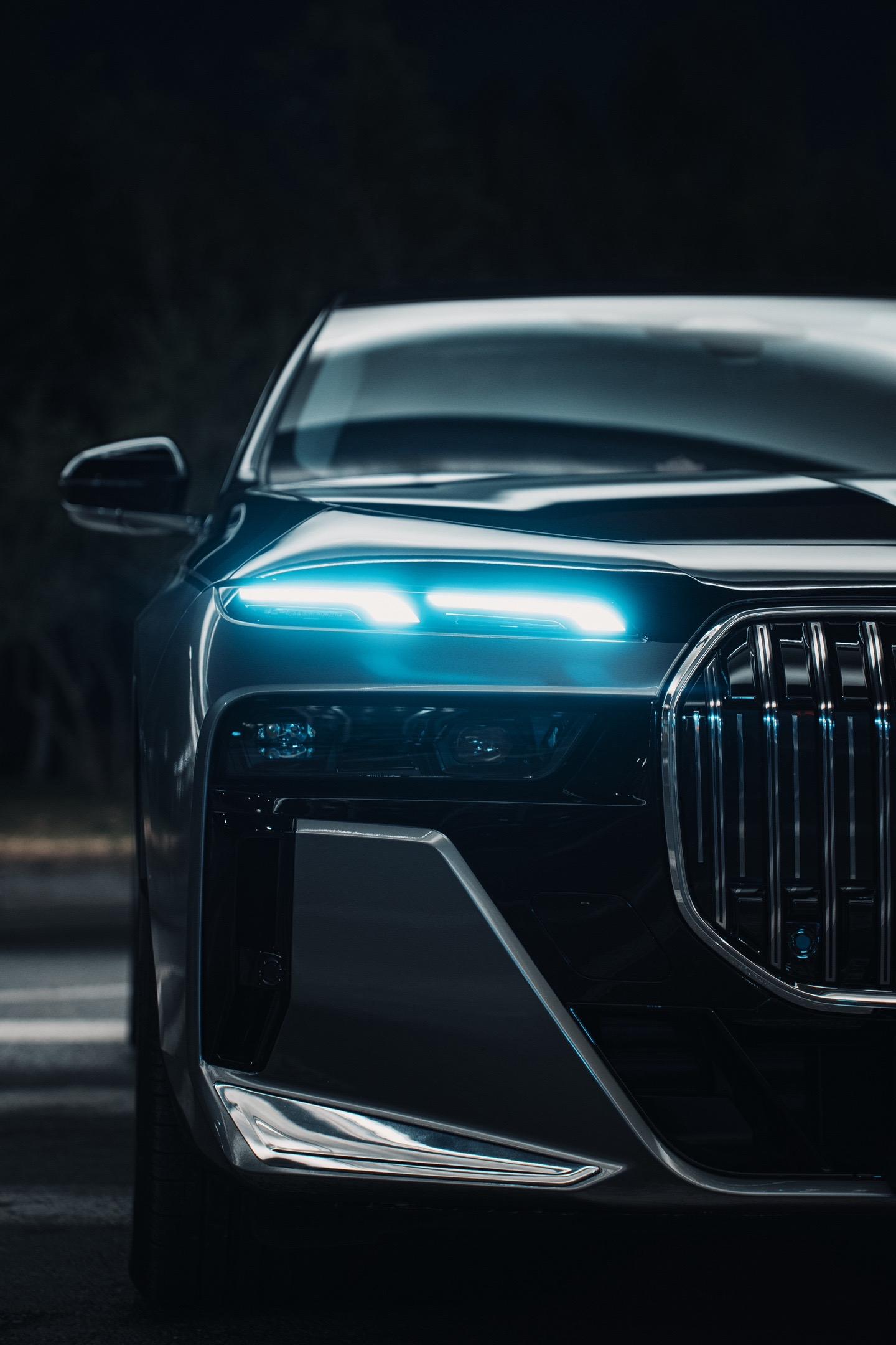 BMW 735。年少有为开七系，人生怎能不如意