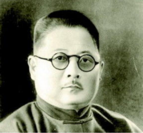 吉鸿昌牺牲后，妻子胡红霞卖掉房子赎回遗体，却发现衣服口袋里有一张小纸条，上面写着