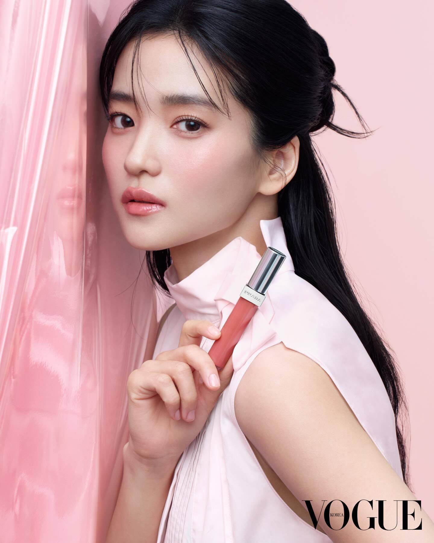 金泰梨📸VOGUE Korea March 2026.PRADA Beauty
