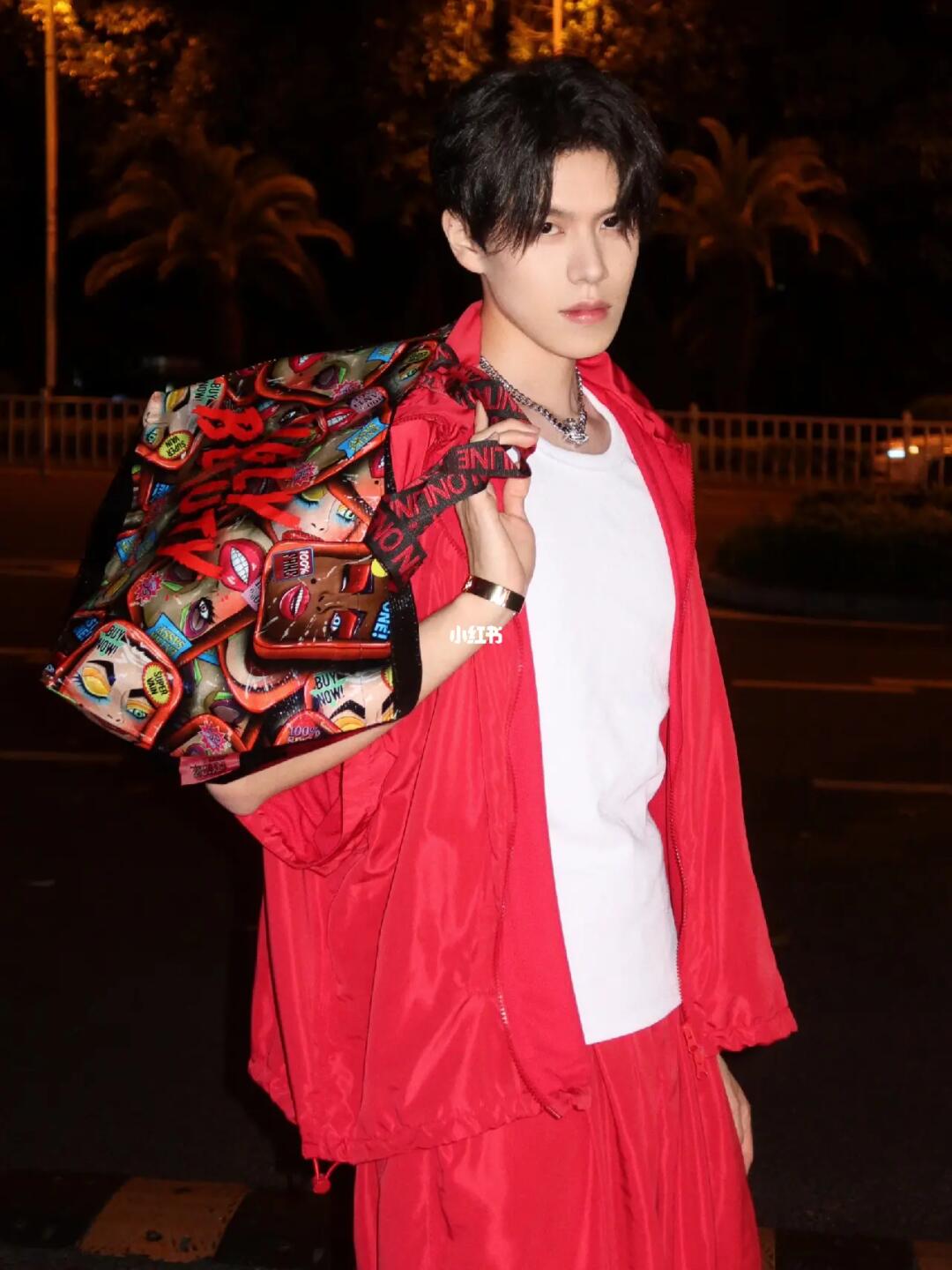 🔴一身红的回头率好高！