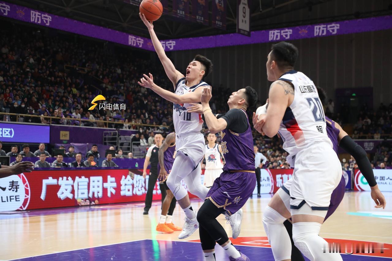 客场输给北控，山东男篮主教练邱彪赛后发布会上透露，一是对里勒的防守做得不够，限制