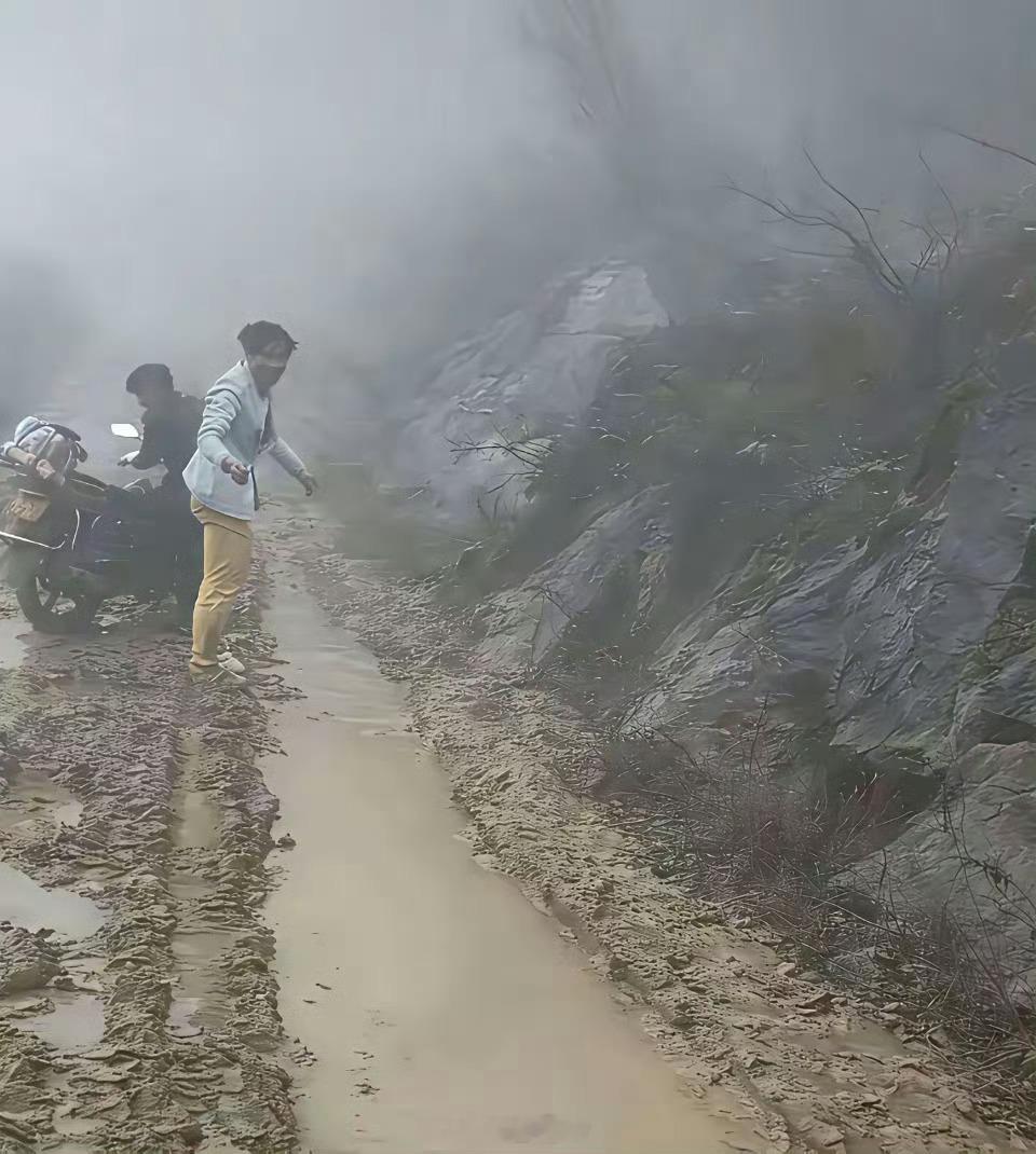 十万以内我买个什么车才能走的了老家的路？ 
