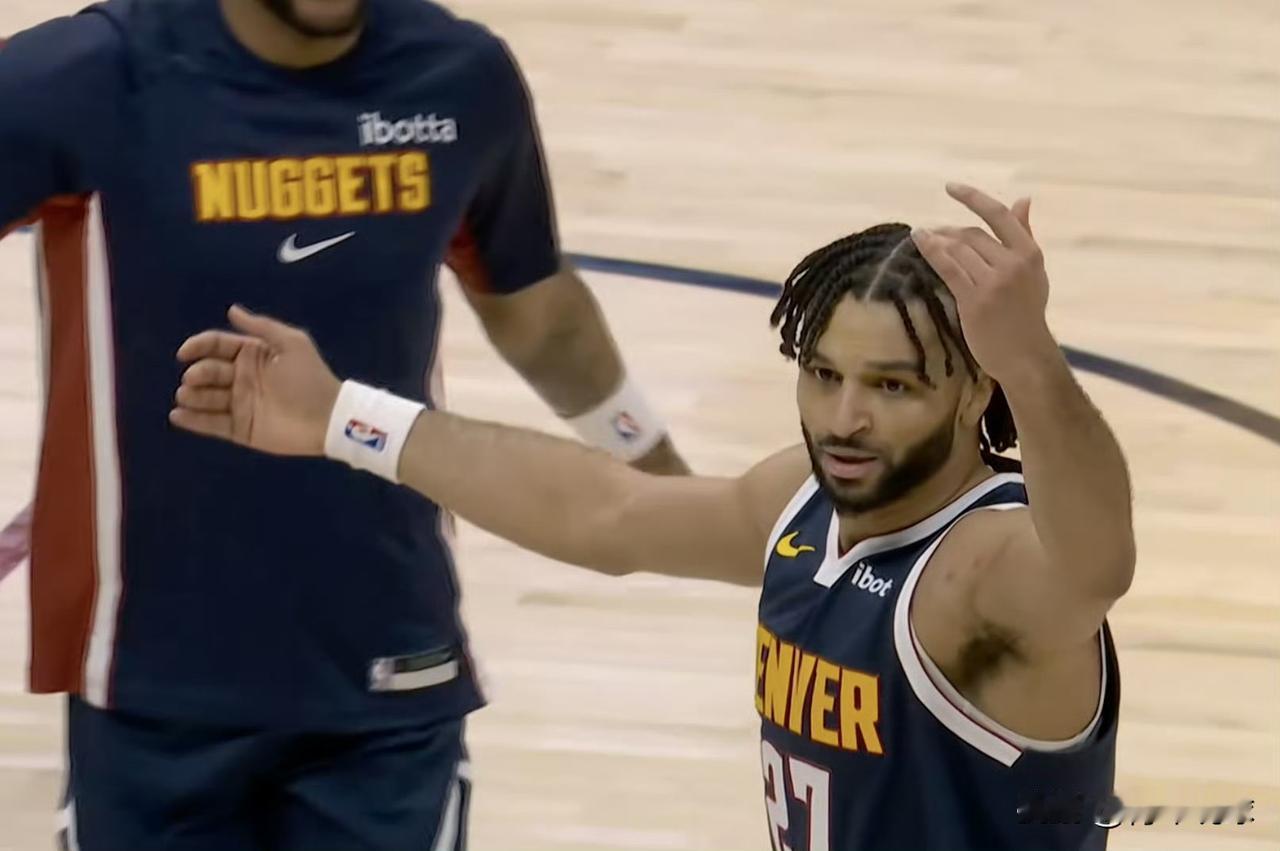 超远压哨！穆雷真是打湖人就来劲啊！

今天迎来湖人VS掘金的焦点大战，虽然约基奇