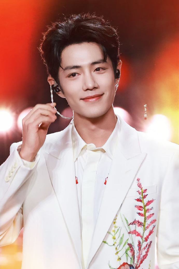 肖战完全美神 与肖战一起看遍光阴共望新时与肖战一起看遍光阴共望新时，肖战完全美神