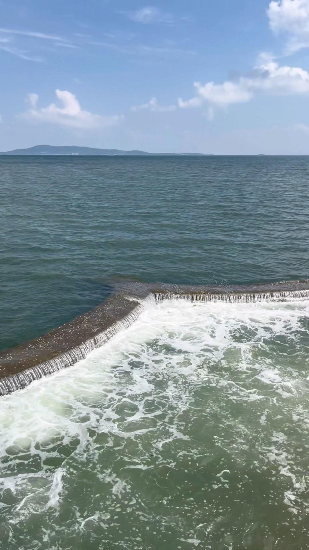 农村来的小孩别太逼迫自己 别总想一下子出人头地的 别对自己要求太高了 ...