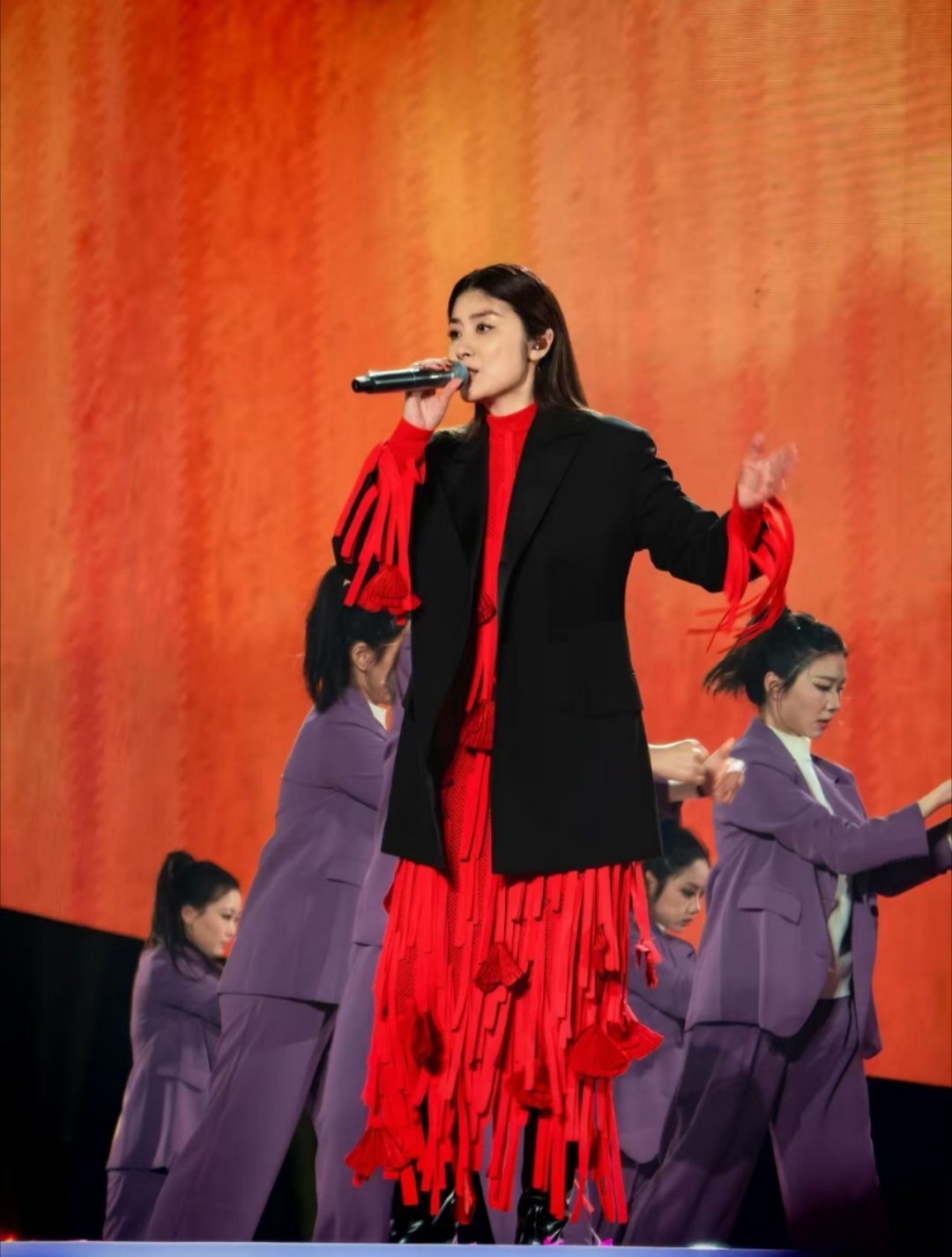 不愧是追觅，这演唱会明星一个接一个，现场奖品更是一个比一个重磅，请问老板，现在投