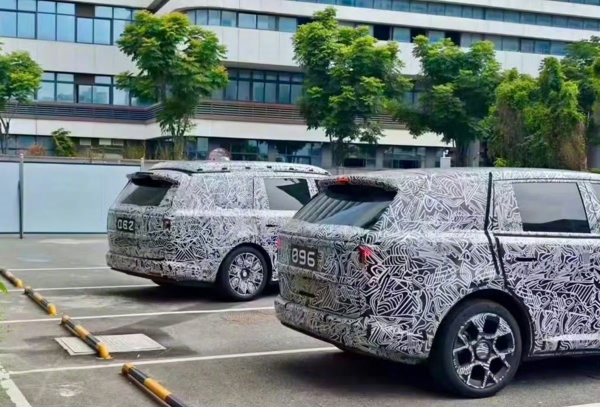 小米的新车代号寻天（目前是这个），路透图已经有很多了，应该也是已知接下来量产车定
