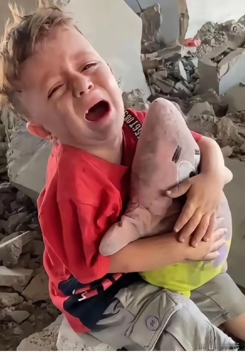 天天刷到中东炮火连天，加沙百姓流离失所，好好的家园变成废墟，很多人看了揪心又困惑