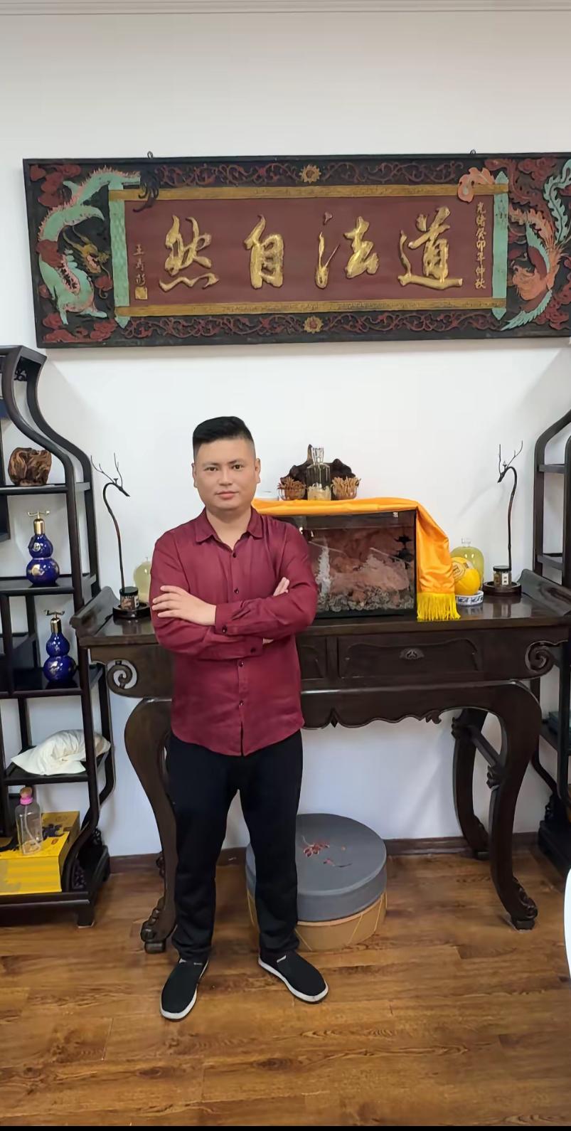 上海韩公子，误入歧途啊！他是医美圈的网红大老板。靠着沛县大网红二哥成了小网红。但