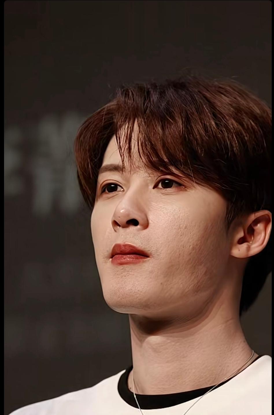 檀健次，无美颜无滤镜，真实状态。在其他地方看到的，说是无美颜无滤镜的状...