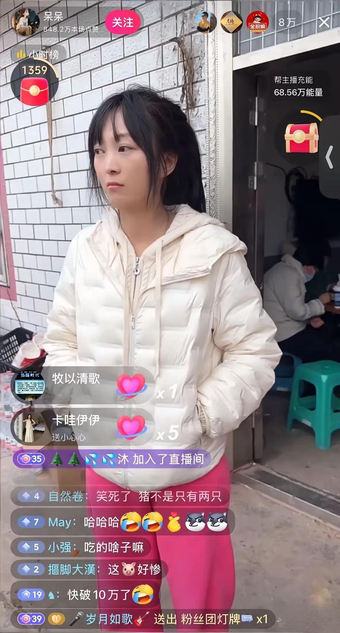 说实话，你可以说呆呆没经验，面对10万观众的直播镜头，她大概率是手足无措的，应对