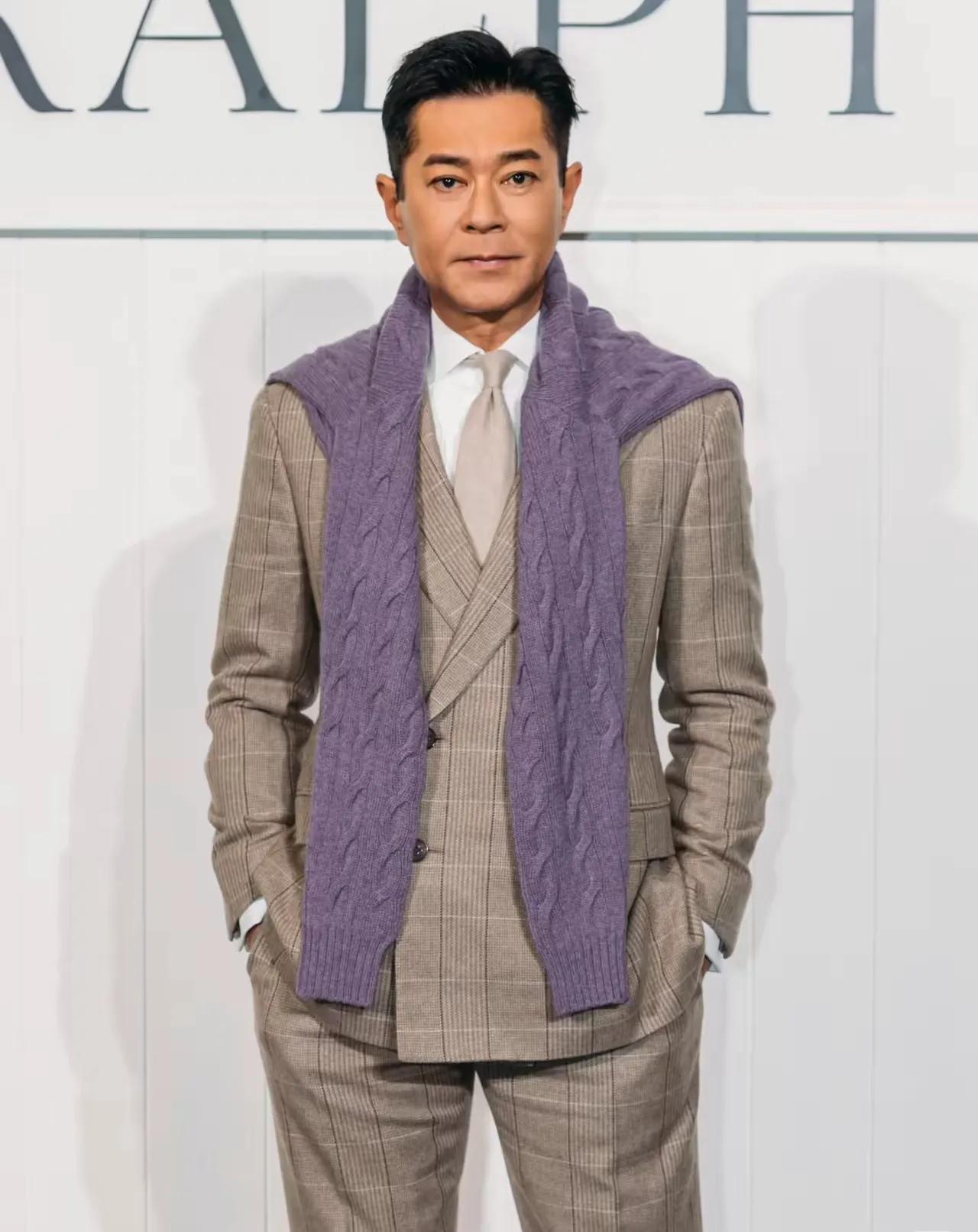 内娱真的只有古天乐

把“行善”活成了刻在骨子里的本能！
 
别人做公益巴不得全