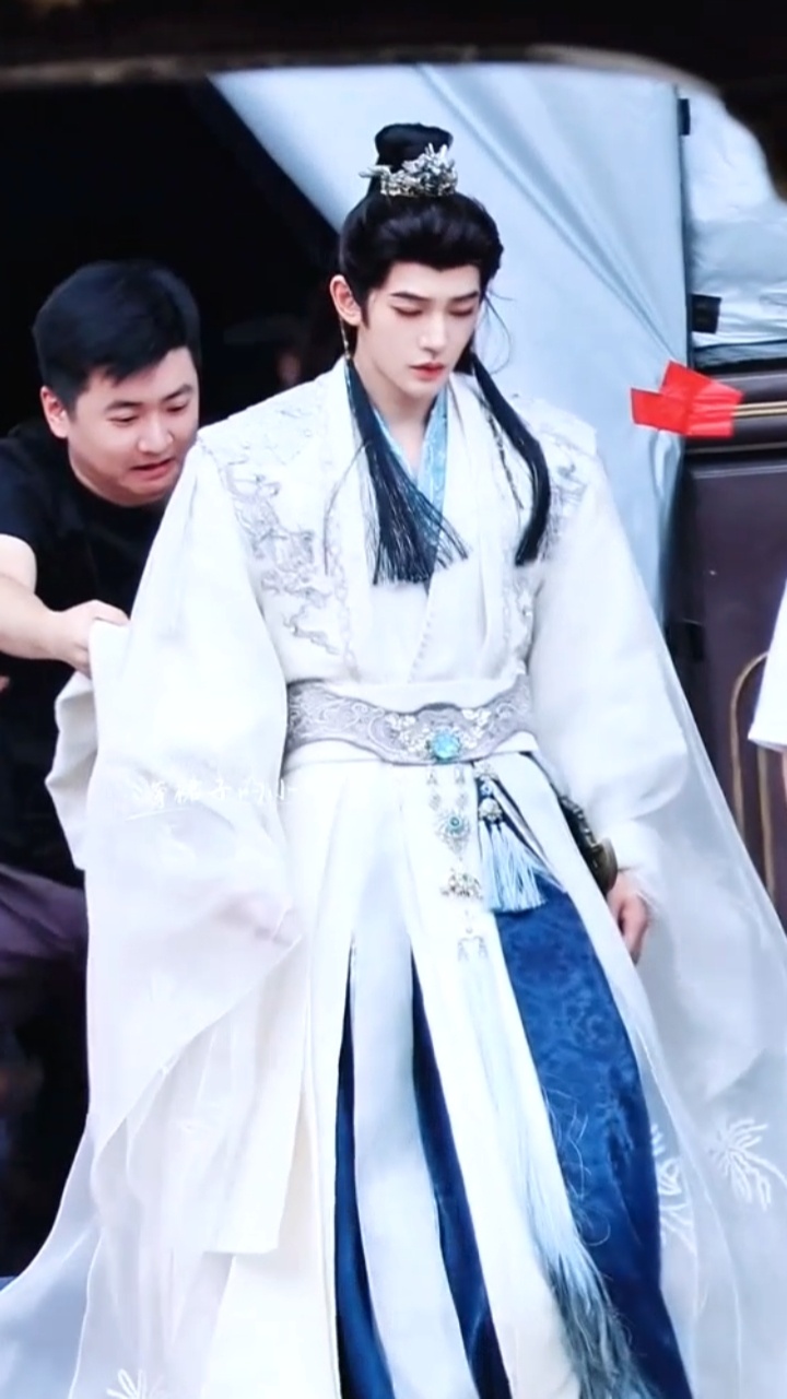 妈妈我看到谪仙了🥺小龙男！！邓为司狂澜 ​​​