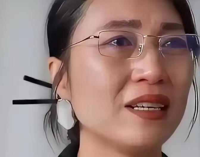全网破防！女子20米坠深潭被救，恩人拒收所有感谢！报出名字瞬间看哭所有人
 
泪