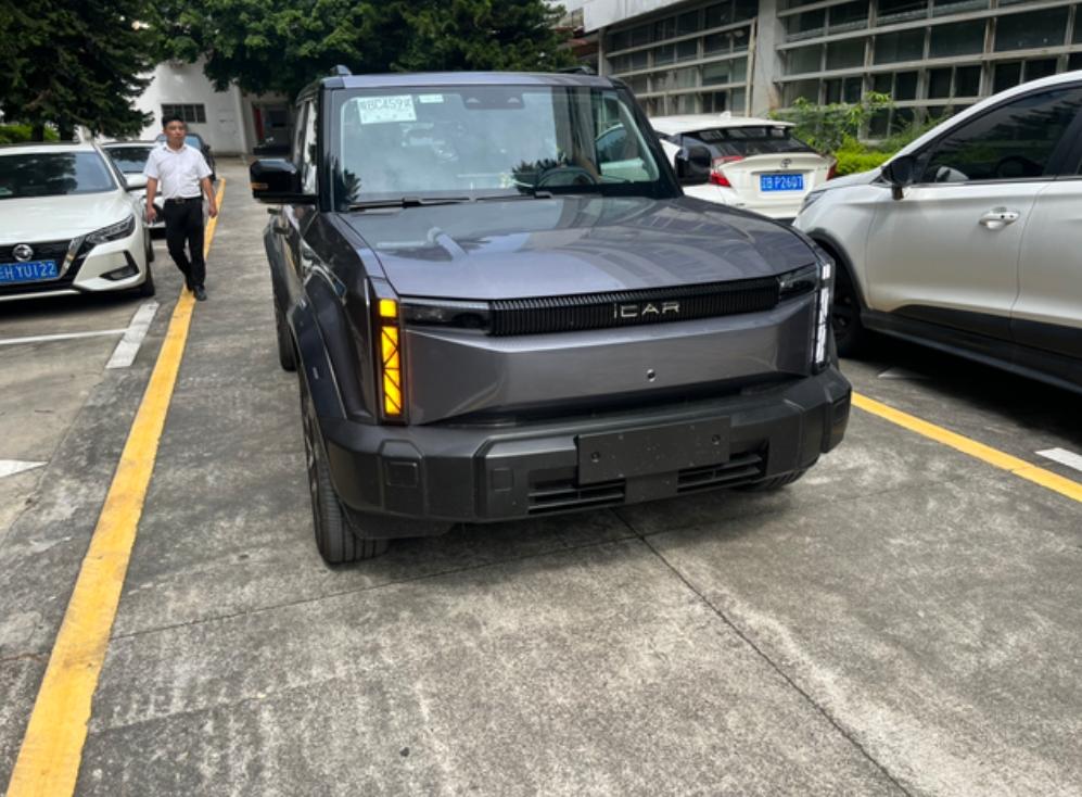 奇瑞iCAR 03实车来了，汇总几点消息。
1、上市时间
本月底预售，11月17