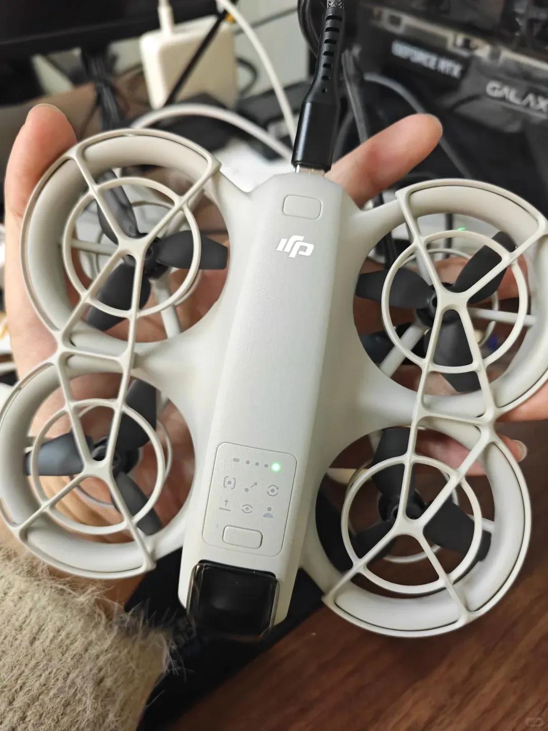 国庆假期马上到了，朋友们是宅家还是出游？

说实话，以前每到国庆我就纠结——想玩