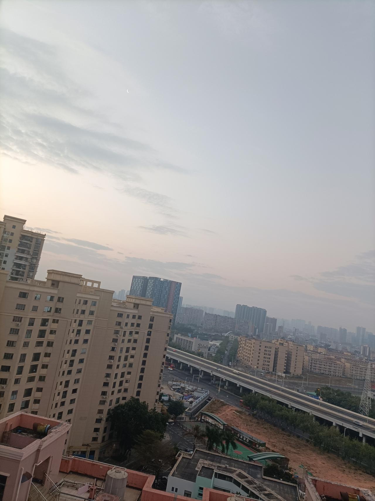 天南地北大拜年今日腊月26了，准备过年了，昨天已搞了一天卫生，今天天气好，继续洗