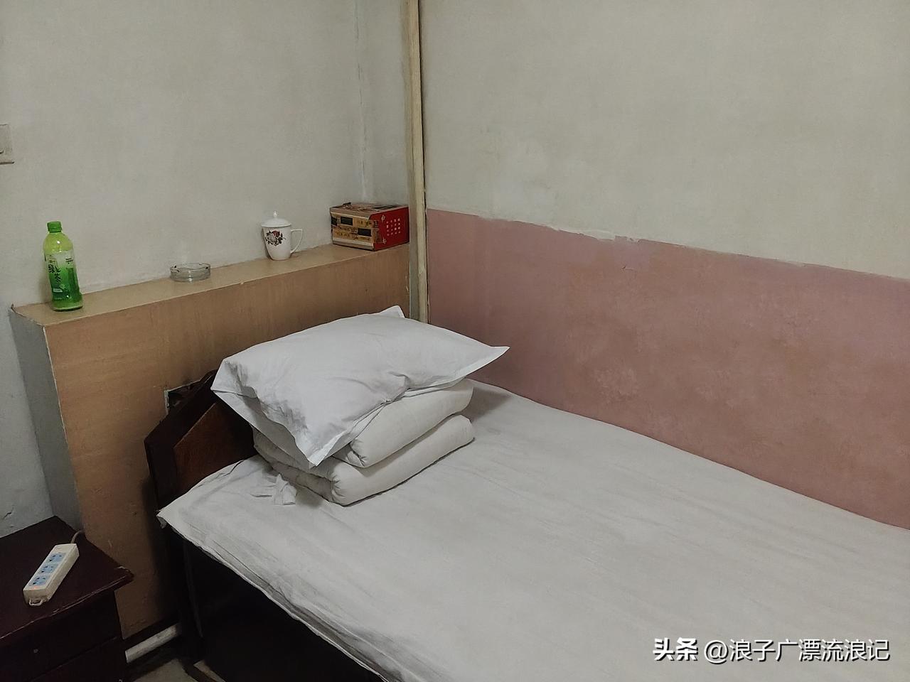 避雷滨州东胜宾馆！就在黄四渤六交叉口南30米路东侧，我在美团订了35元的单间。进