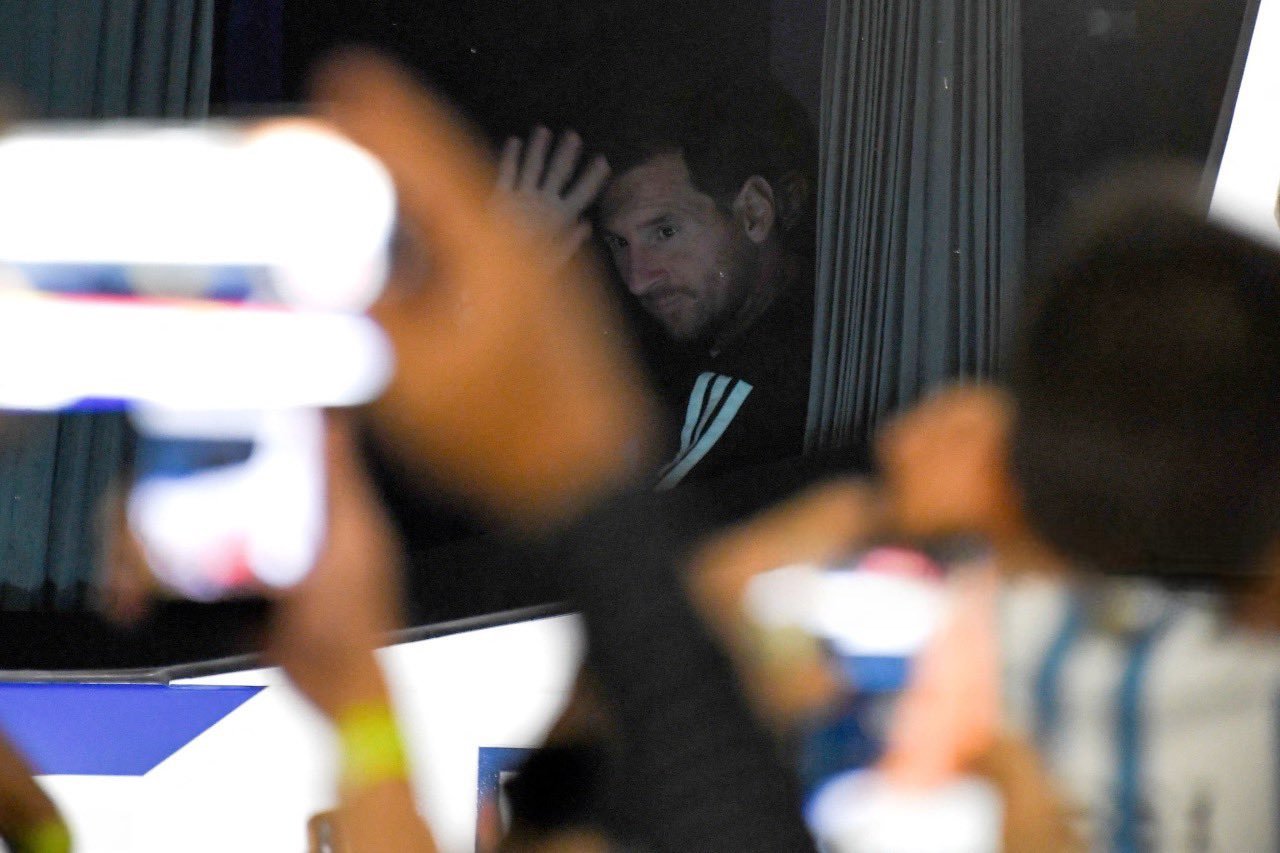 小羊招手🐑👋梅西