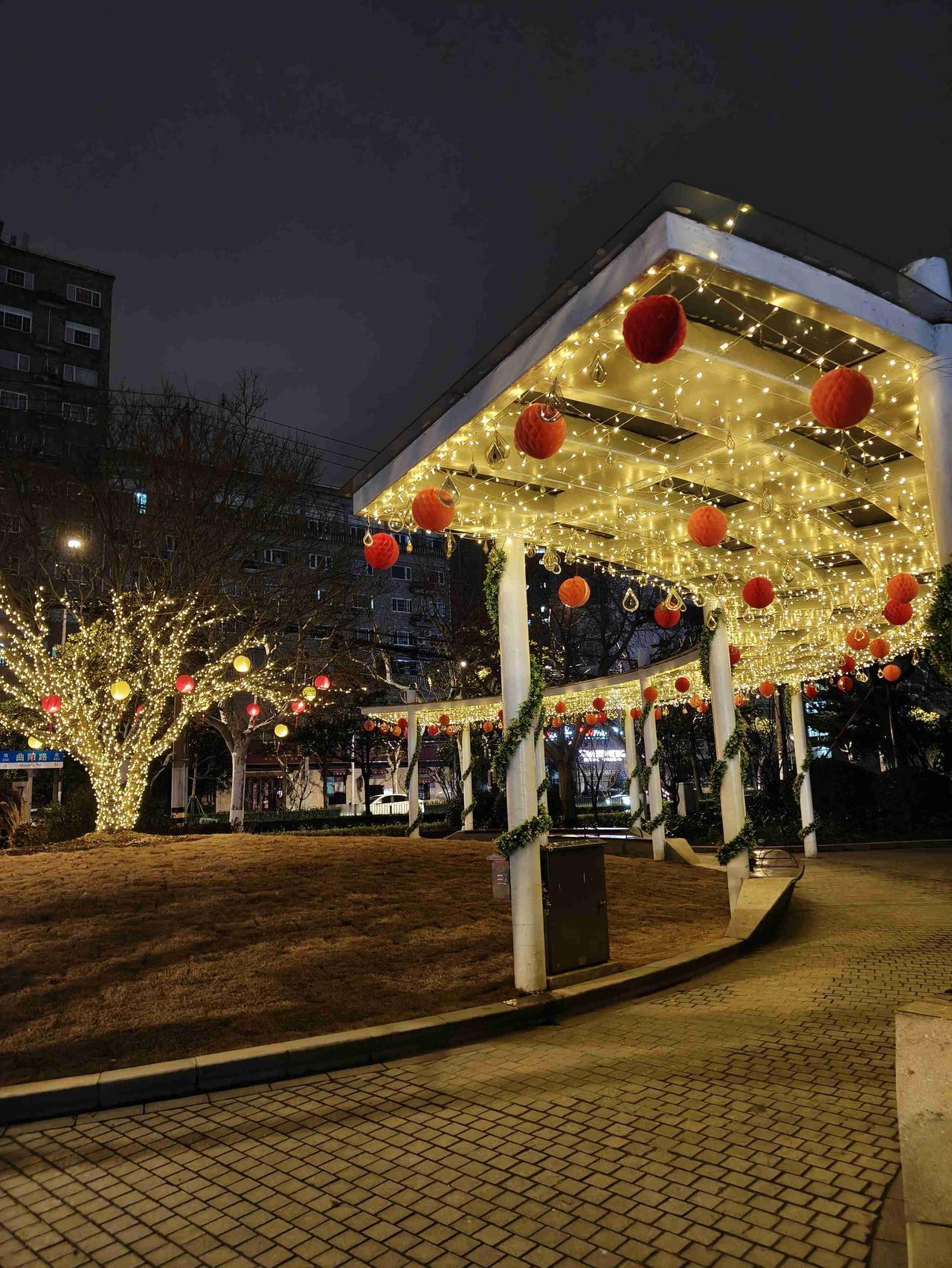 我的今日状态：🏝️旅行度假
我这里的天气：🌤️多云