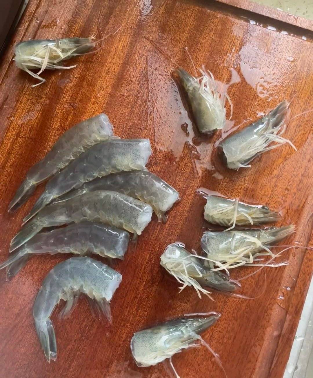 来小红薯剥虾，中午吃饭切土豆丝。直接聚宝帖子。评论区见 