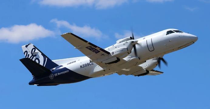 通用电气（GE）、美国国家航天局（NASA）、贝塔、波音合作进行混合动力飞行测试