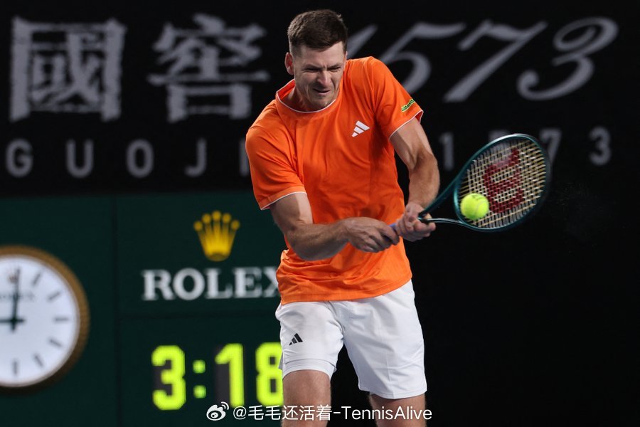 【四字形容】胡尔卡奇复出首胜胡尔卡奇6-7 7-6 6-3 6-3贝尔赫斯打进澳