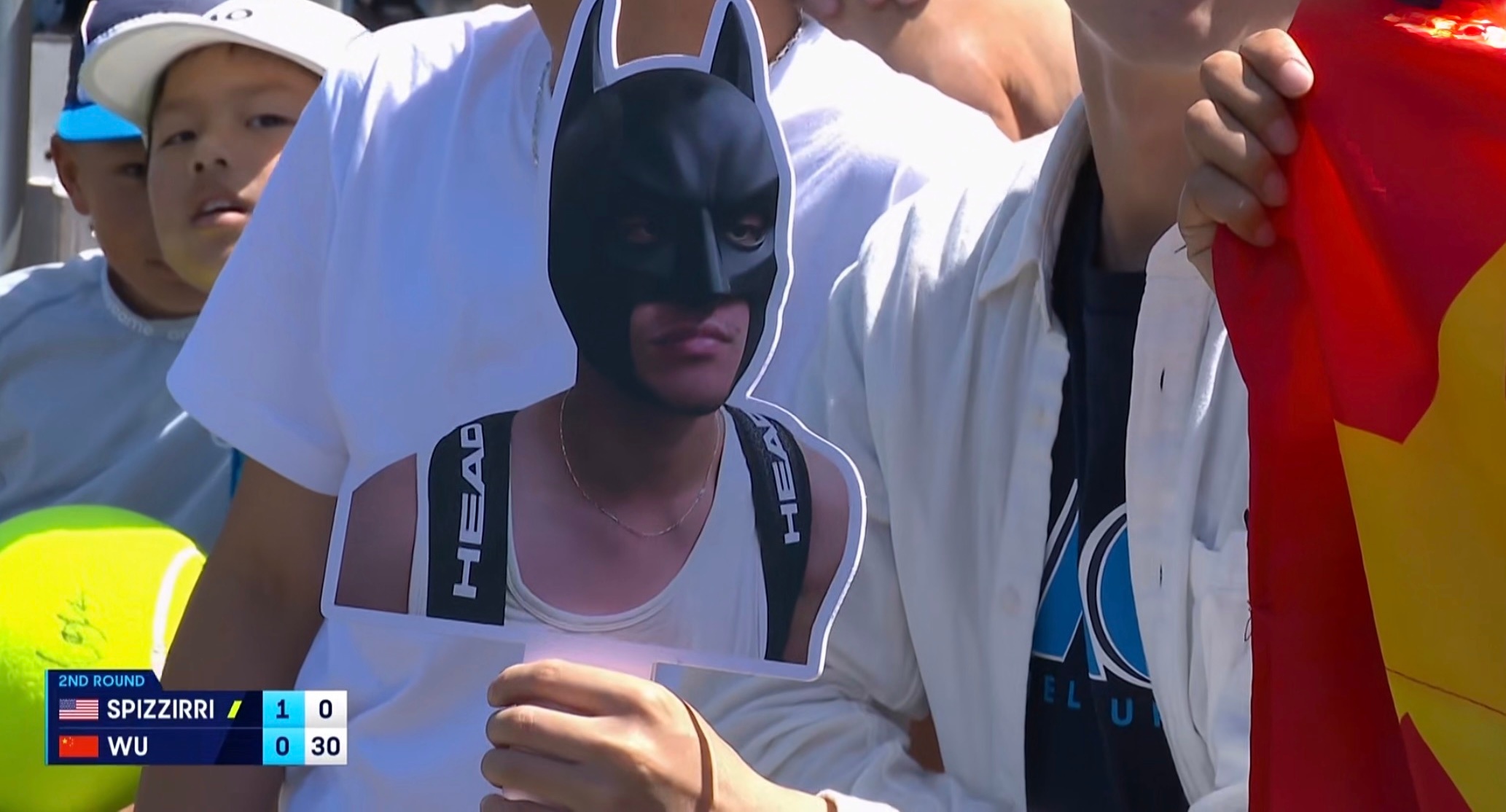 吴易昺vs斯皮泽里 这个应援牌得到了导播的大特写哈哈哈哈哈澳网2026