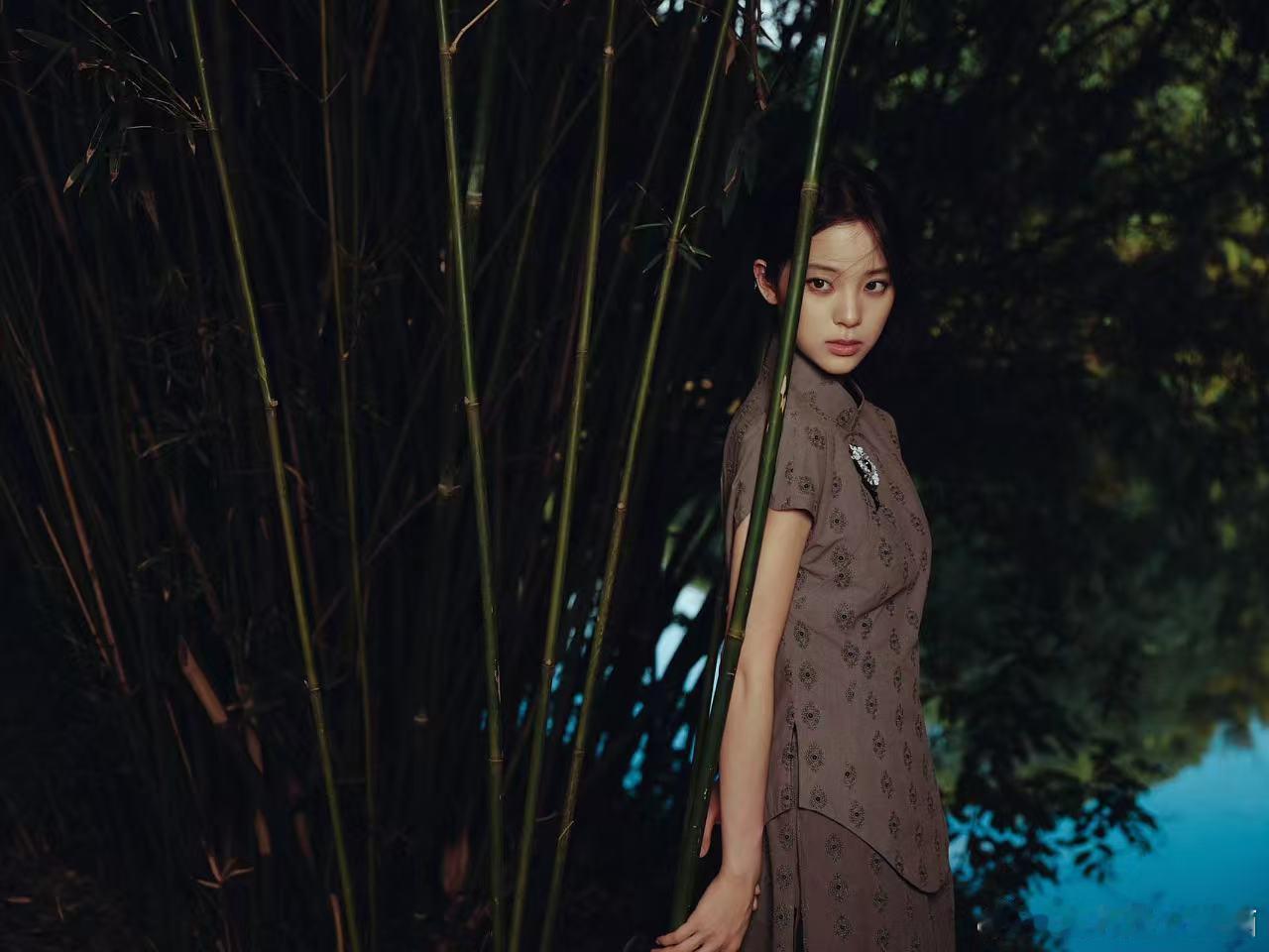 欧阳娜娜新中式旗袍造型赴宴欧阳娜娜东方诗意旗袍宴会造型 不得不说娜比真的很懂新中