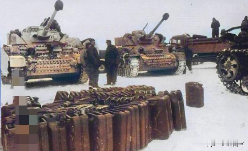 德三钟情于“闪电战”，并非这种战争的优点甚多，而从本质上说，这就是德三油料供应不