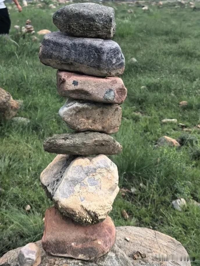 早晨总是急急忙忙，跟打仗一样，尤其娃爸不在家，我照管两个娃还要干赚钱的事，真的是