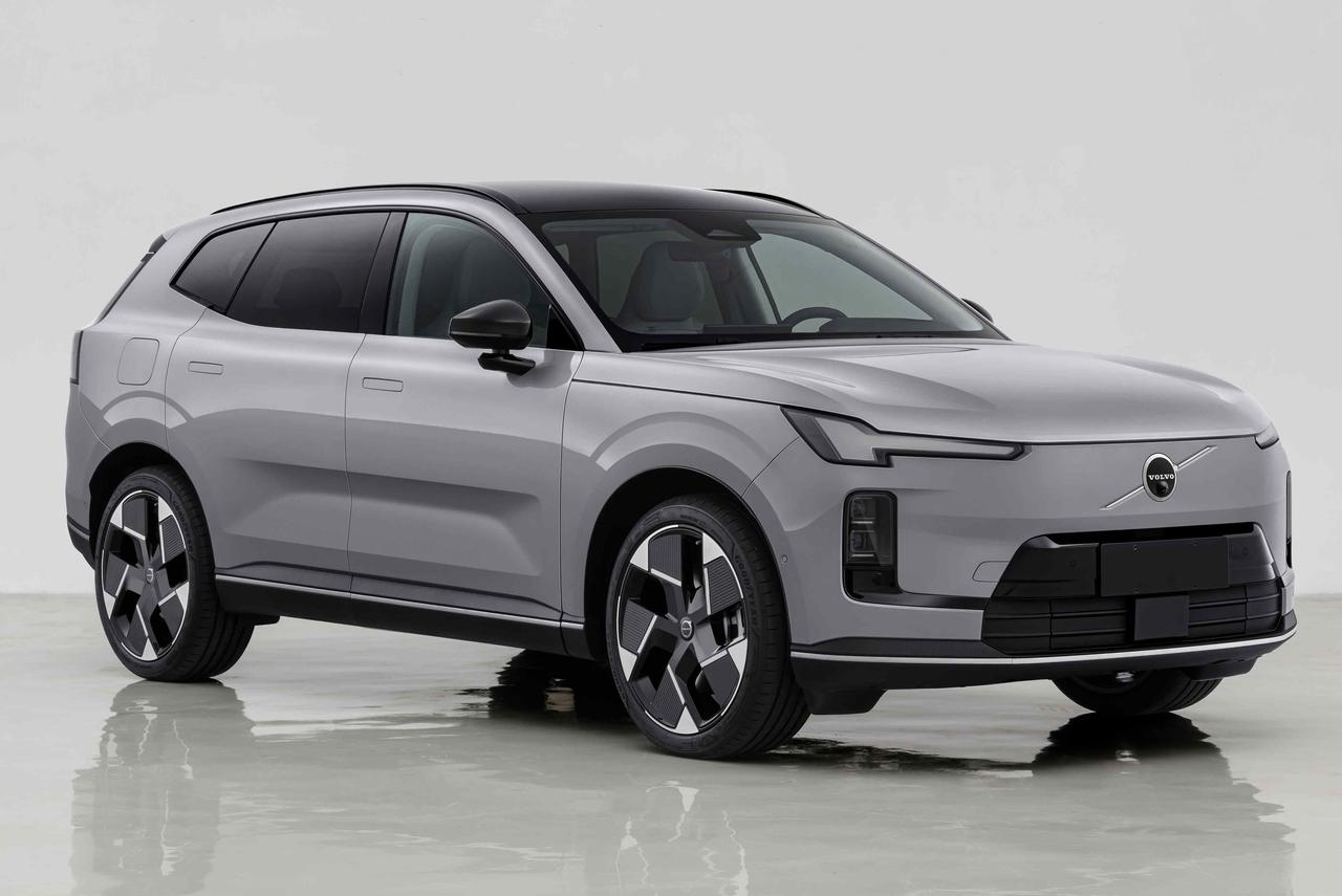 【新款沃尔沃XC70申报图曝光】5月24日，工信部第395批《道路机动车辆生产企