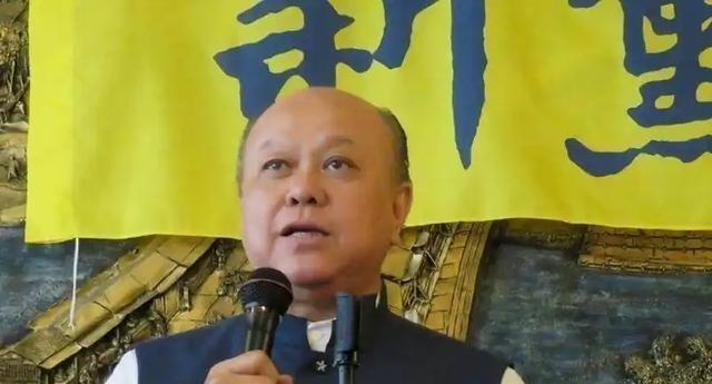 李胜峰曾把话说得很重：放眼全球，敢主动和大陆硬碰硬的恐怕只剩台湾；如果身在台湾却
