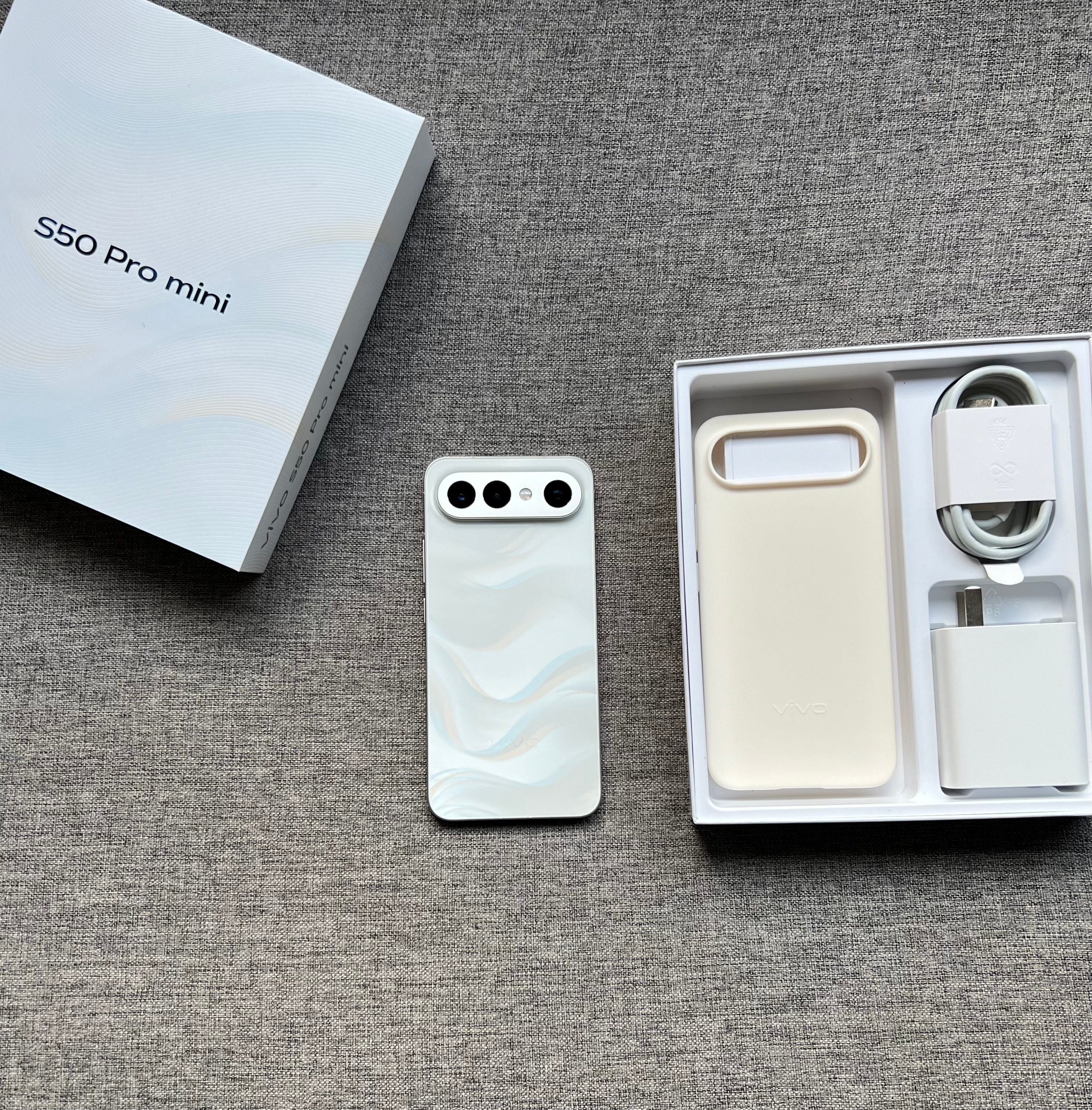 vivo S50 Pro mini 16+512G 告白，99新全套，带官方一年