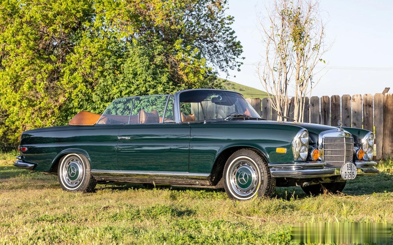 1971年梅赛德斯-奔驰280SE 3.5 敞篷版