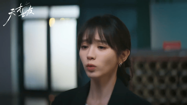 哇塞，天才女友的杀青剧照里面田曦薇青春文女主具象化了，青春甜美的感觉都快要溢出来