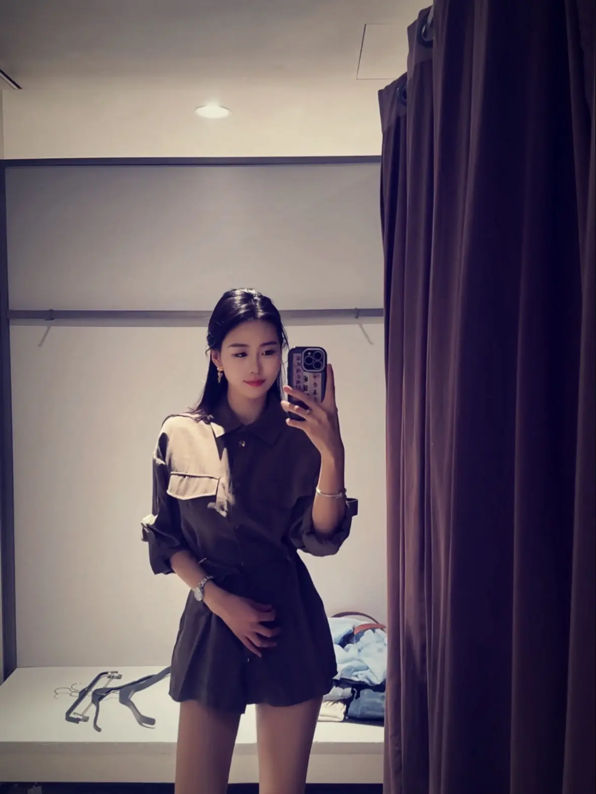 在这情天恨海里，哪里是我们的天上人间”