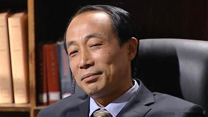 电视剧《至高利益》，李东方作为边西省省会城市中江市市委书记‌，在这部剧里他的行政