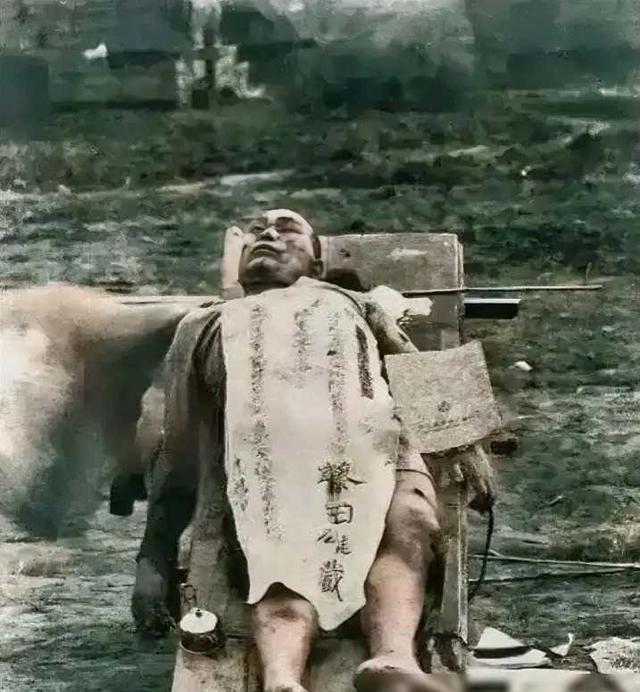 1939年，日军王牌飞行员藤田雄藏在中国大地上肆意妄为，他亲手将炸弹投向无辜的百