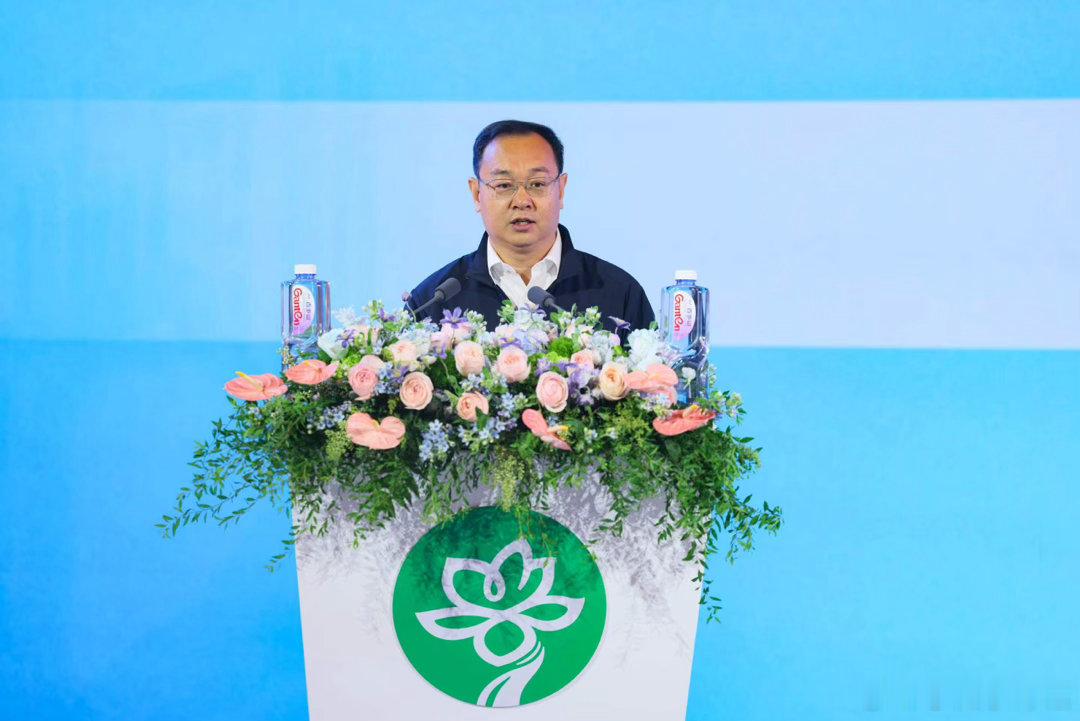 冯胜勇国家广播电视总局电视剧司司长在论坛的主题是“传承与创新”展开对话以下概括了